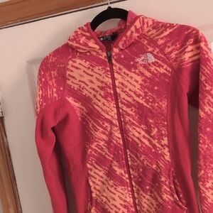 North Face Pink Lightweight Jacket with Unique Pattern M 10/12